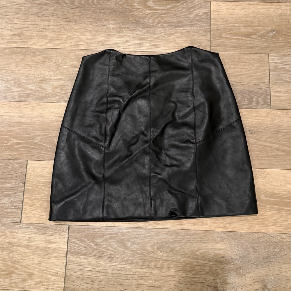 Pants Store High waisted black leather skirt